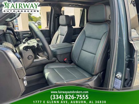 Used 2026 GMC Yukon AT4 w/ AT4 Premium Plus Package AWD/4WD image 10