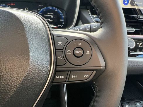 Certified 2026 Toyota Corolla Cross XLE image 21