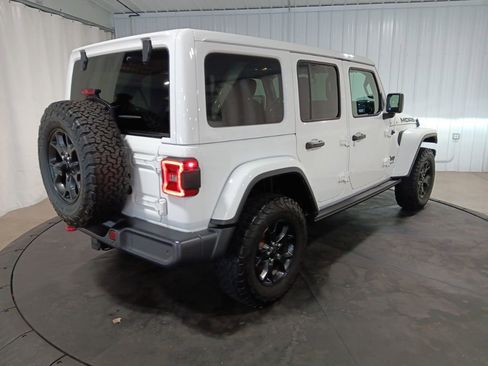 Used 2019 Jeep Wrangler Unlimited Sahara w/ Quick Order Package 24M Moab AWD/4WD image 9