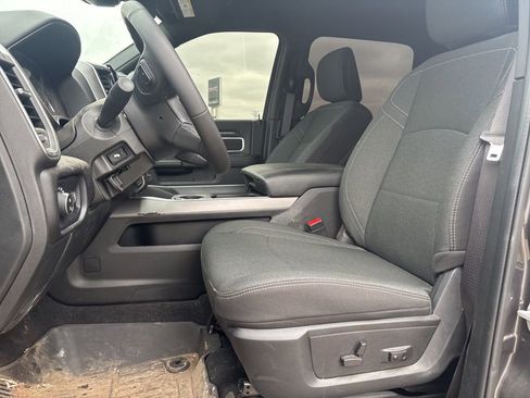 Used 2025 RAM 3500 Lone Star image 7