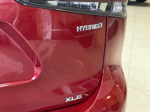 Certified 2021 Toyota Highlander XLE image 12