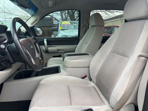 Used 2007 Chevrolet Silverado 1500 LT w/ Towing Package image 17