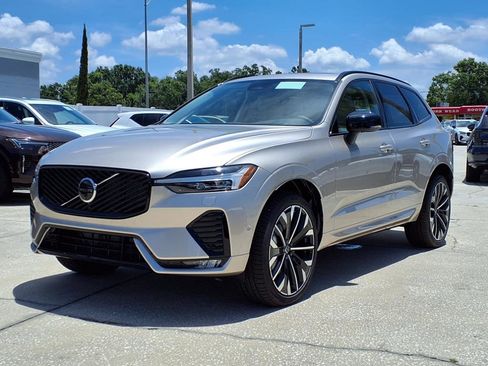 New 2026 Volvo XC60 B5 Ultra w/ Protection Package Premier image 3