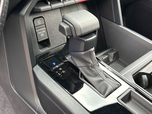 New 2026 Toyota Tundra SR image 24