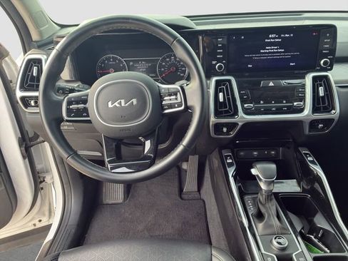 Used 2022 Kia Sorento SX image 15