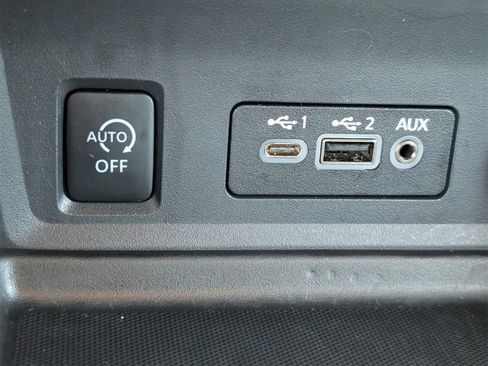 Certified 2025 Nissan Sentra SV w/ All-Weather Package image 19