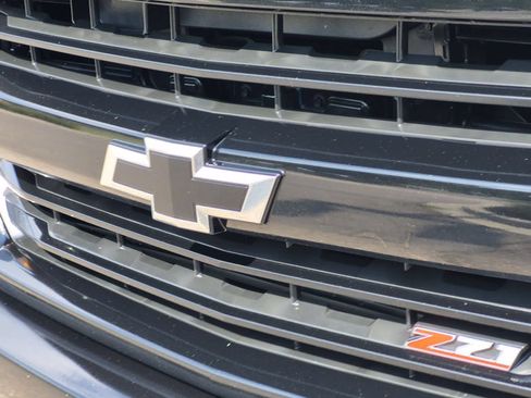 Used 2018 Chevrolet Silverado 1500 LT w/ All Star Edition AWD/4WD image 12