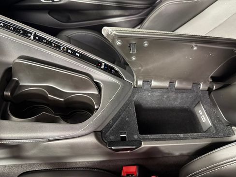 Used 2025 Chevrolet Corvette Stingray Convertible w/ Battery Protection Package RWD image 42