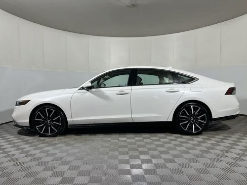 Used 2023 Honda Accord Touring image 5