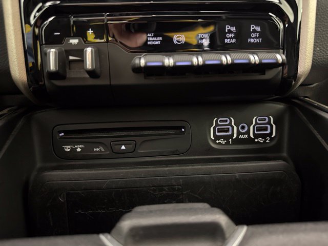 Used 2019 RAM 3500 Laramie AWD/4WD image 16