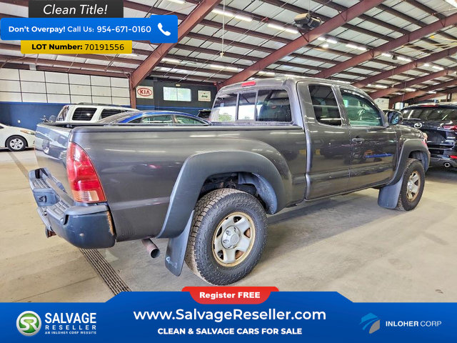 Used 2015 Toyota Tacoma 4x4 Access Cab w/ Convenience Package image 4