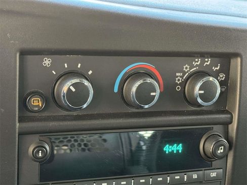 Used 2024 GMC Savana 2500 w/ Driver Convenience Package image 5