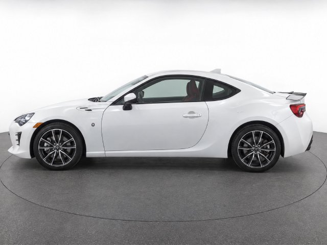 Used 2020 Toyota 86 RWD image 6