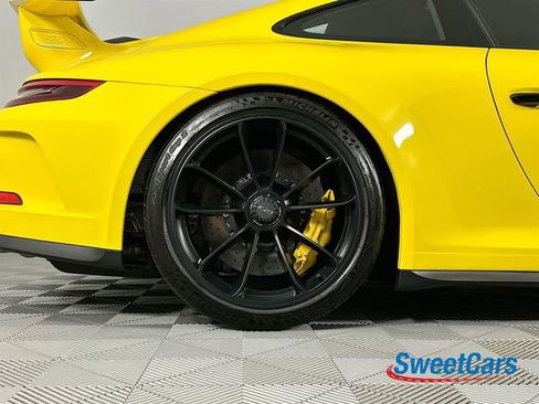 Used 2018 Porsche 911 GT3 w/ Sport Chrono Package image 40