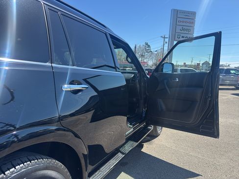 Used 2023 Nissan Armada SL w/ Midnight Edition Package image 21