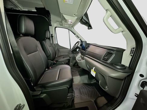 New 2026 Ford Transit 250 148 Medium Roof w/ Exterior Upgrade Package RWD image 28