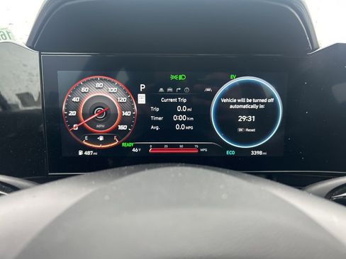 Used 2025 Hyundai Elantra SEL image 11