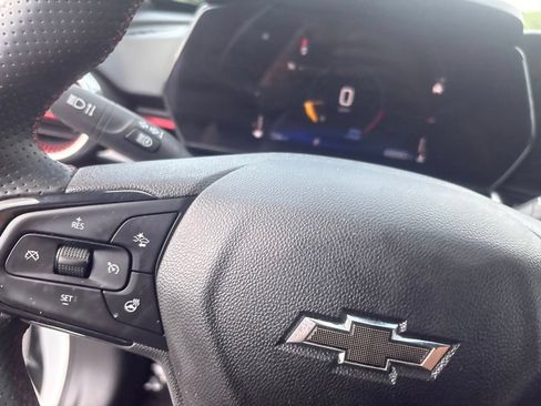 Used 2024 Chevrolet Trax RS FWD image 42