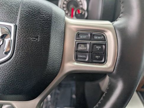 Used 2017 RAM 1500 Laramie w/ Convenience Group AWD/4WD image 16