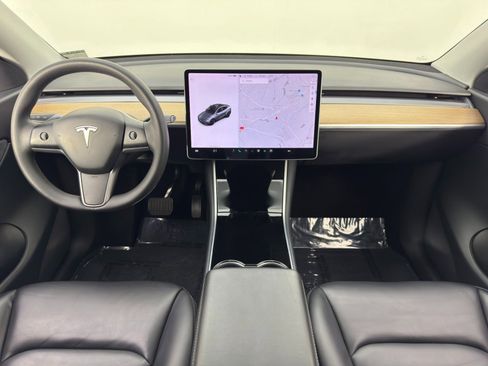 Used 2021 Tesla Model Y Long Range image 13