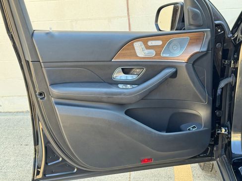 Used 2021 Mercedes-Benz GLE 350 4MATIC w/ Premium Package image 46