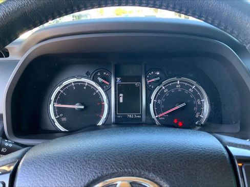 Used 2021 Toyota 4Runner Venture AWD/4WD image 26