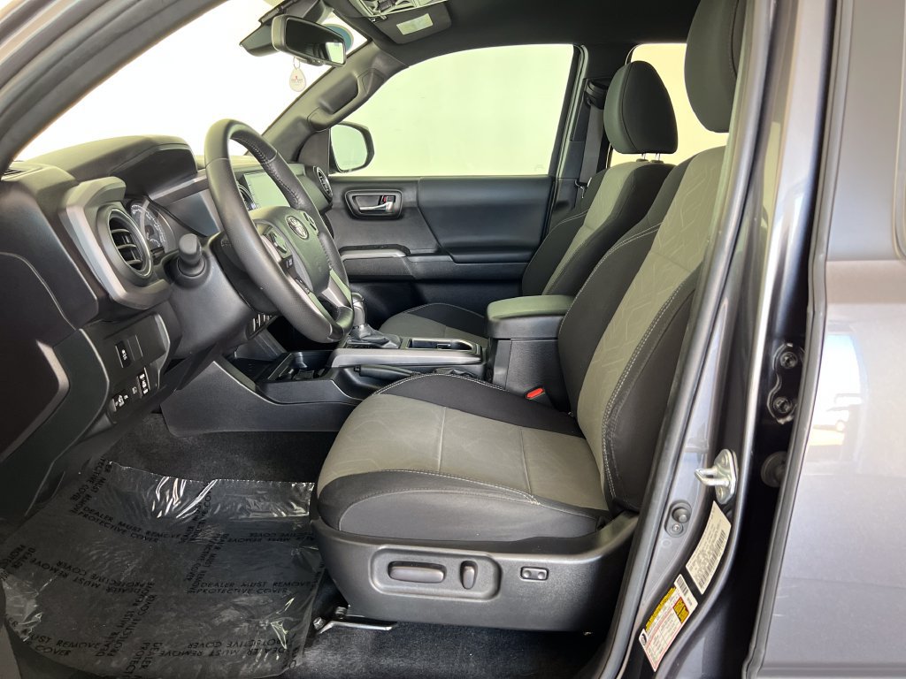 Used 2023 Toyota Tacoma TRD Off-Road AWD/4WD image 12