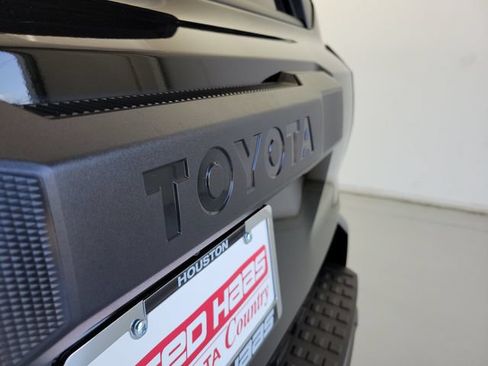 Used 2026 Toyota 4Runner SR5 AWD/4WD image 8