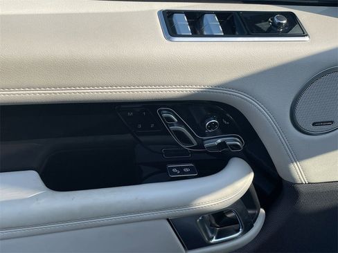 Used 2020 Land Rover Range Rover Long Wheelbase HSE image 21