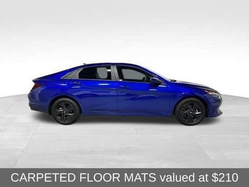 Used 2023 Hyundai Elantra SEL FWD image 4