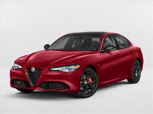 Used 2022 Alfa Romeo Giulia Sprint RWD image 1