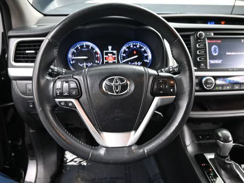 Used 2015 Toyota Highlander Limited AWD/4WD image 13