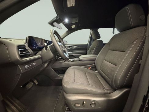 Used 2025 Chevrolet Traverse LT AWD/4WD image 25