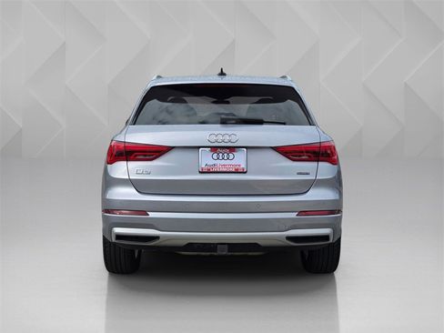 Used 2022 Audi Q3 2.0T Premium Plus w/ Premium Plus Package image 5