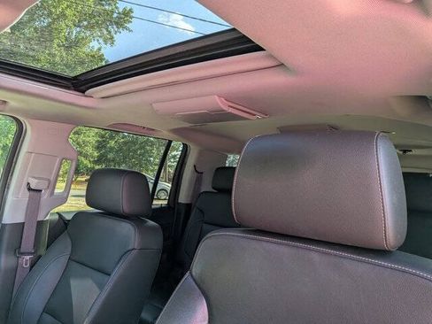 Used 2017 Chevrolet Suburban LT AWD/4WD image 28