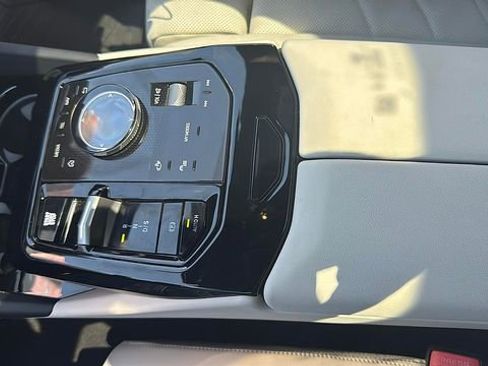Certified 2025 BMW 530i xDrive AWD/4WD image 18