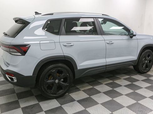 New 2026 Volkswagen Taos SEL AWD/4WD image 8
