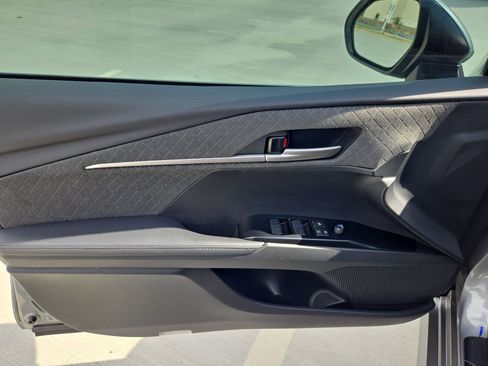 Used 2025 Toyota Camry XLE image 14