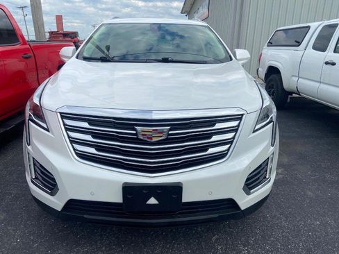 Used 2018 Cadillac XT5 Premium Luxury AWD/4WD image 2
