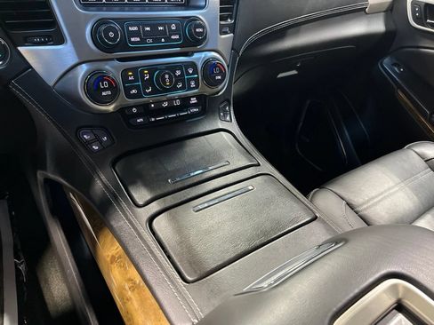 Used 2017 GMC Yukon Denali w/ Open Road Package AWD/4WD image 31