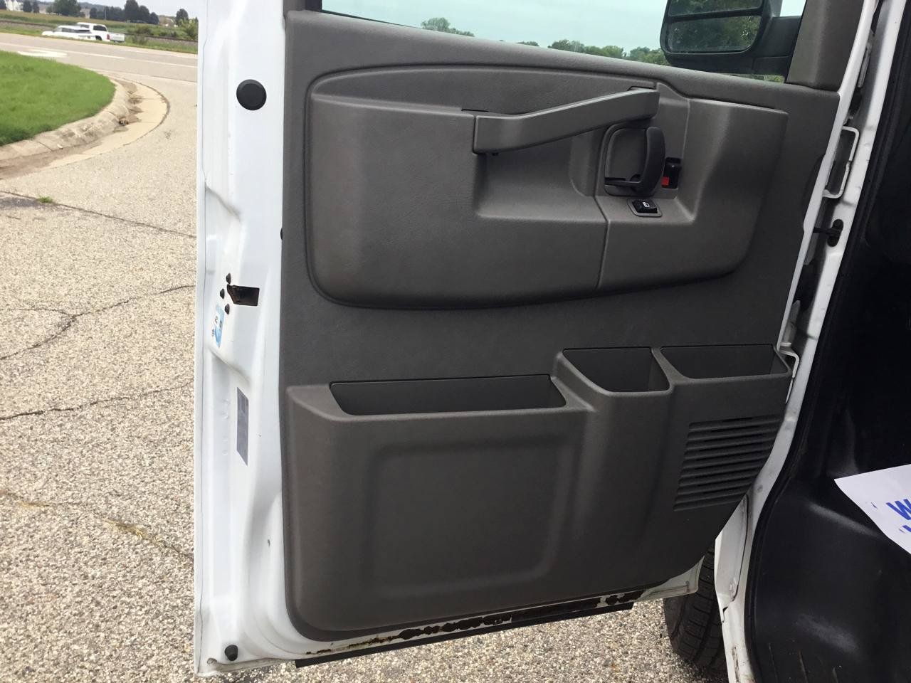 Used 2021 Chevrolet Express 2500 w/ Communications Package RWD image 14