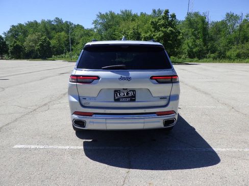Used 2021 Jeep Grand Cherokee L Overland w/ Advanced Protech Group III AWD/4WD image 8