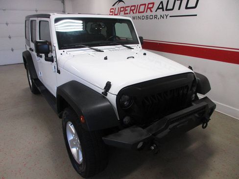 Used 2017 Jeep Wrangler Unlimited Sport w/ Quick Order Package 24S AWD/4WD image 12
