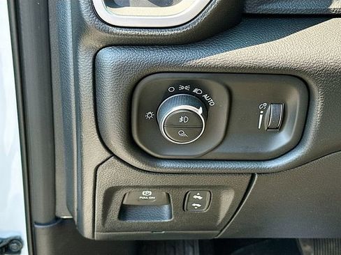 New 2026 RAM 1500 4x4 Crew Cab image 11