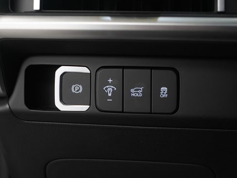 Used 2025 Hyundai Santa Fe SE image 24