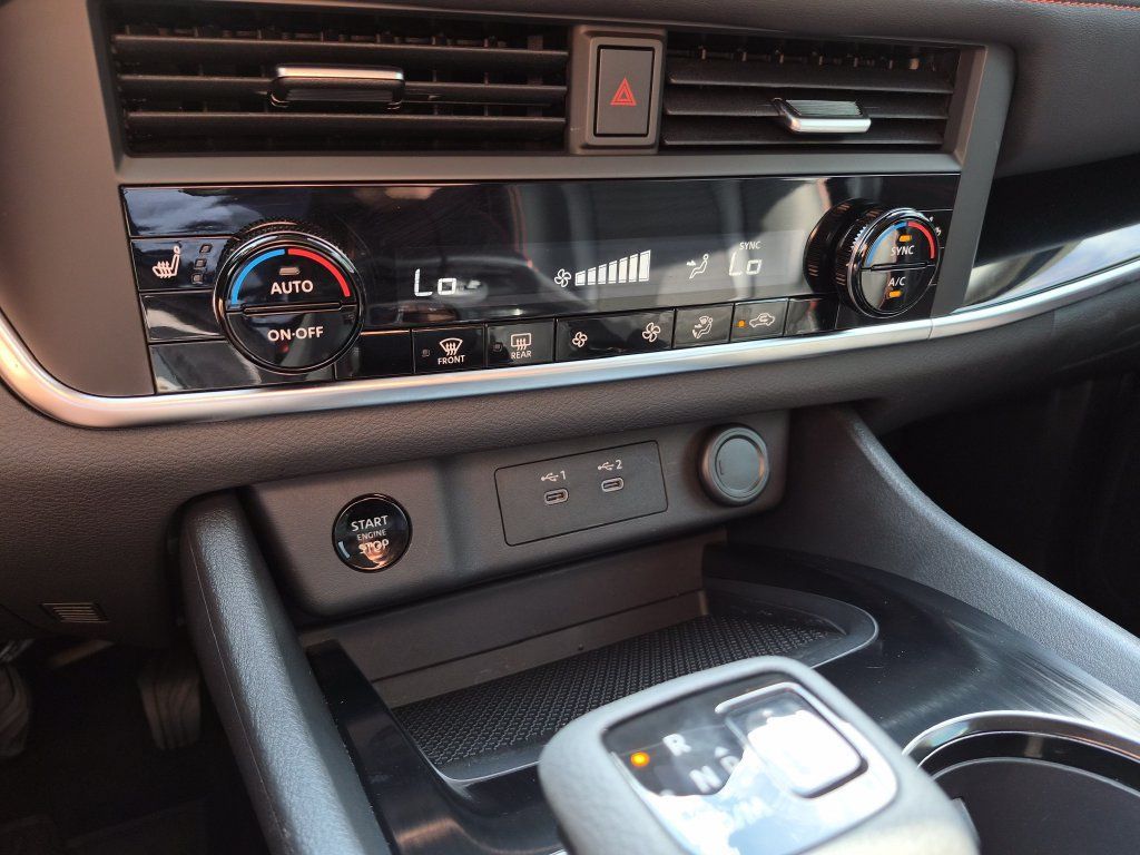 Certified 2026 Nissan Rogue SV AWD/4WD image 24