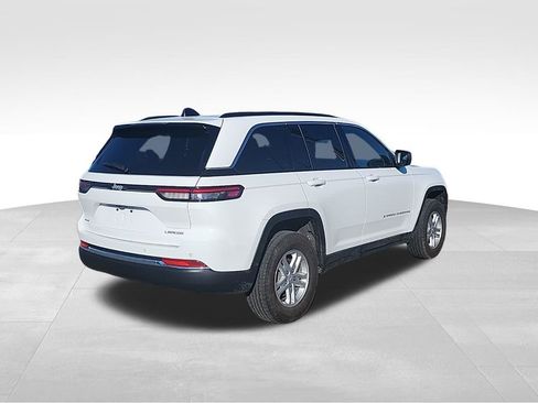 Certified 2025 Jeep Grand Cherokee Laredo image 25