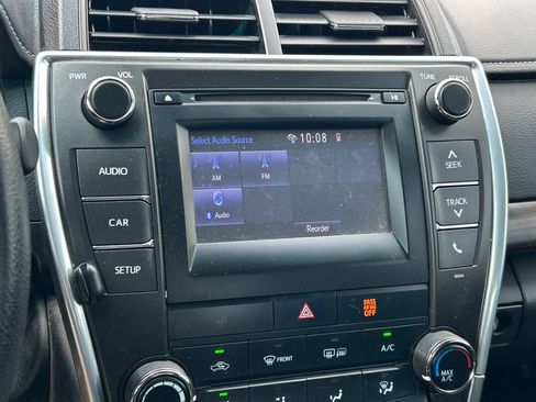 Used 2016 Toyota Camry LE image 26