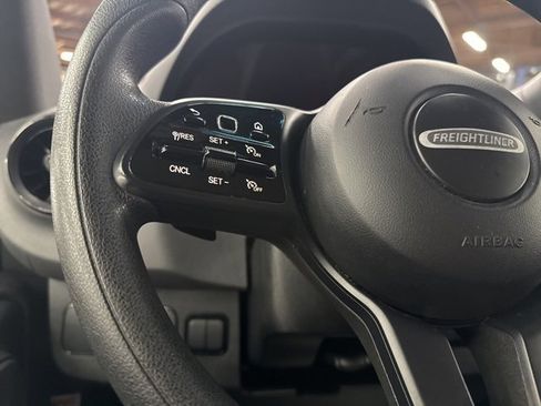 Used 2019 Freightliner Sprinter 2500 image 6