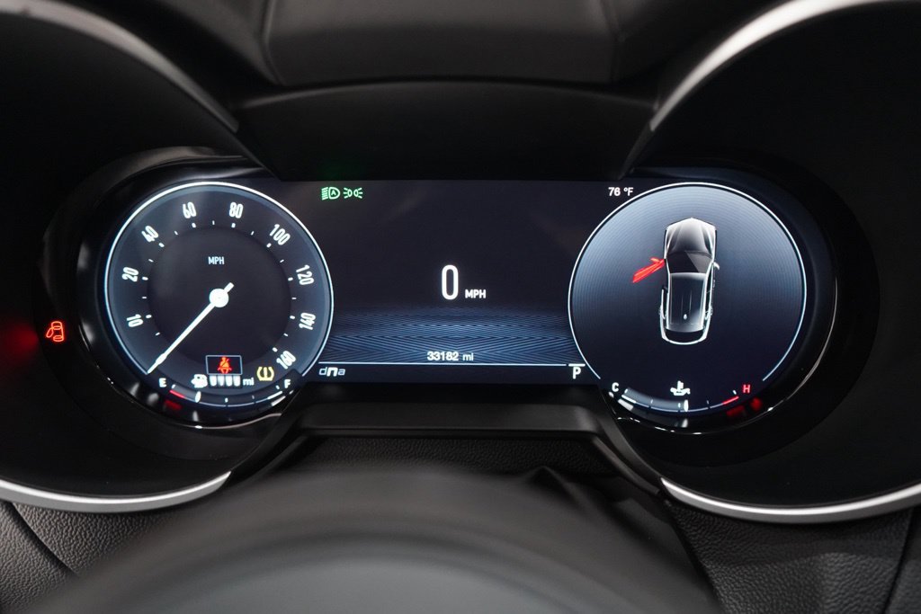 Used 2024 Alfa Romeo Stelvio Veloce AWD/4WD image 25